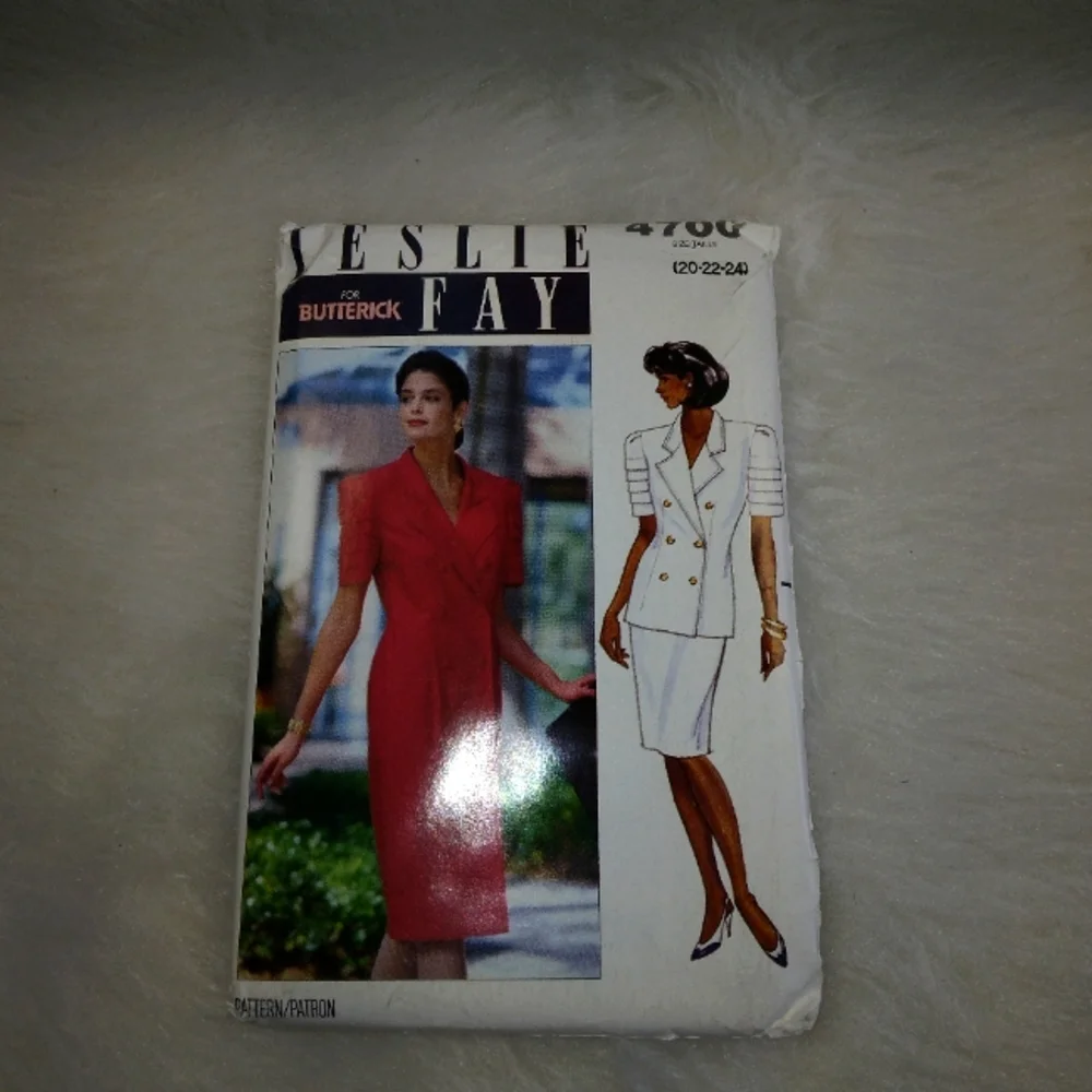 BUTTERICK 4700 SZ 20-22-24 Double breasted Jacket or dress with fantastic sleeve